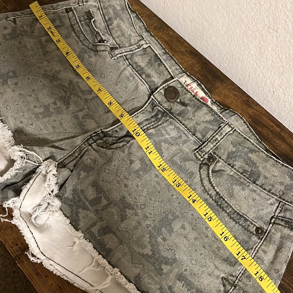 Sold ❗️Shorts - Picture 7 of 8